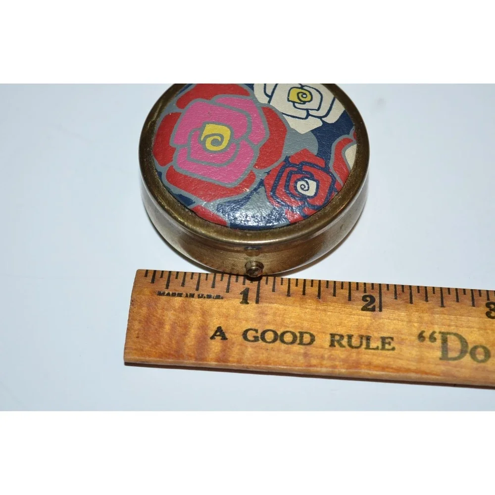 Fossil‎ Decorative Pill Box Trinket Case Metal Leather top floral Estate find